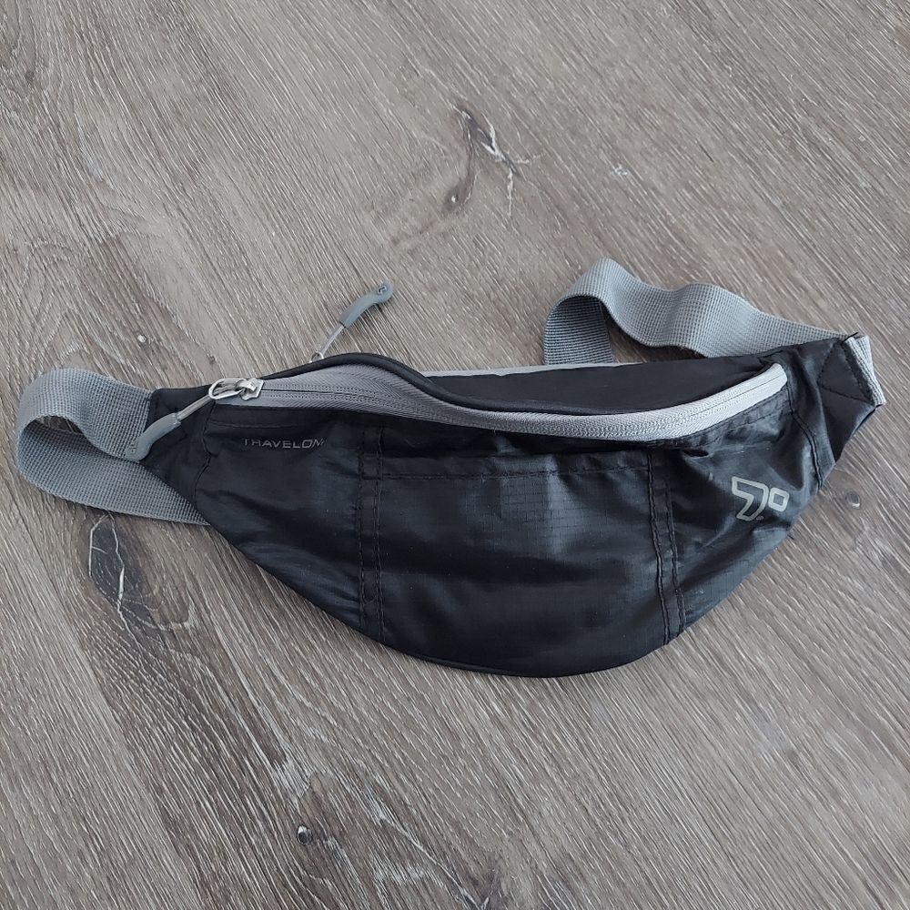 TRAVELON LightWeight Gray Nylon Waist Fanny Pack